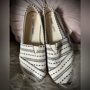 Tom’s Alpargata Rope Slip-Ins Size 9 NWT #48